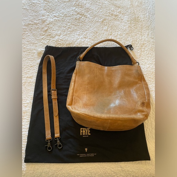 Frye Melissa Hobo and Zip Wallet in Beige in EUC - Picture 14 of 16